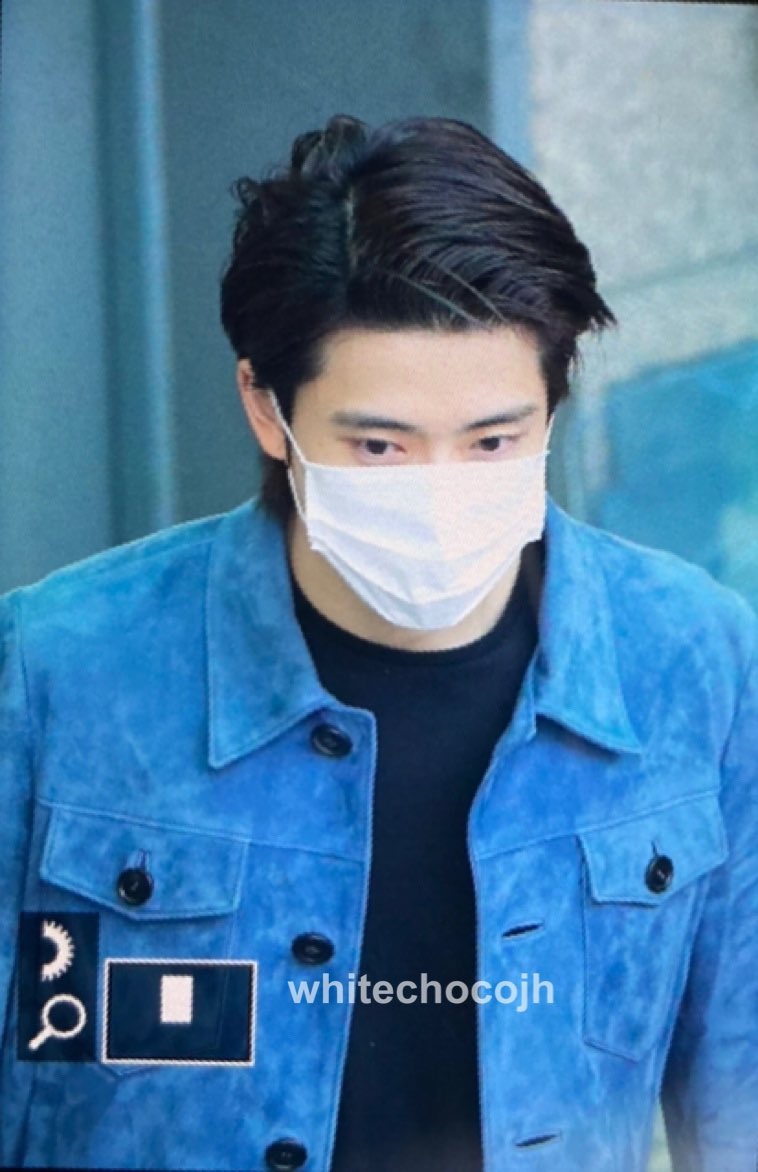 히즈 tweet media