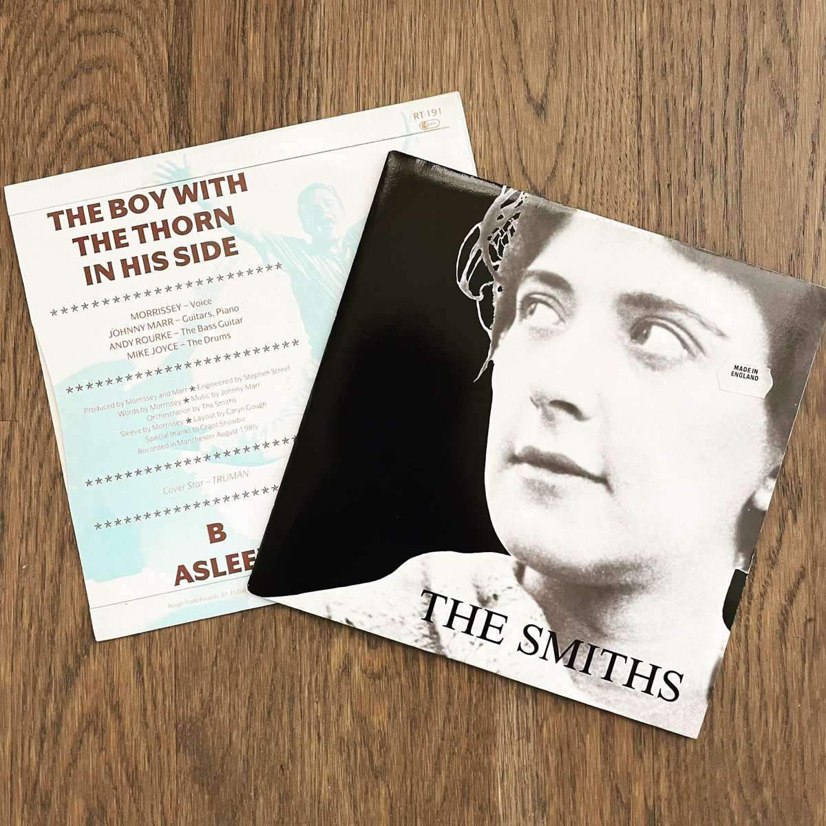 Sad to hear of Andy Rourke’s passing. ♥️

The Smiths were such an important band to many from a certain generation and beyond. His bass lines were a solid foundation to that melancholic jangle. 

#45friday #45fridays #recordsleeves