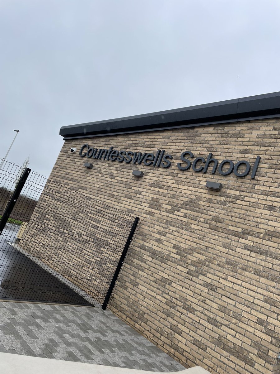 Sarahgear4's tweet photo. phew 🥰 an awesome end to an amazing Mental Health Awareness Week 2023 - 121 sessions, DOTS P1 mindfulness &amp; the amazing @CountesswellsSc well-being ambassadors - now to judge their badge entries #makingmindfulnesssustainable
#pupilvoice
#mentalhealth #mindfulnessinschools https://t.co/ujXcU88p8y