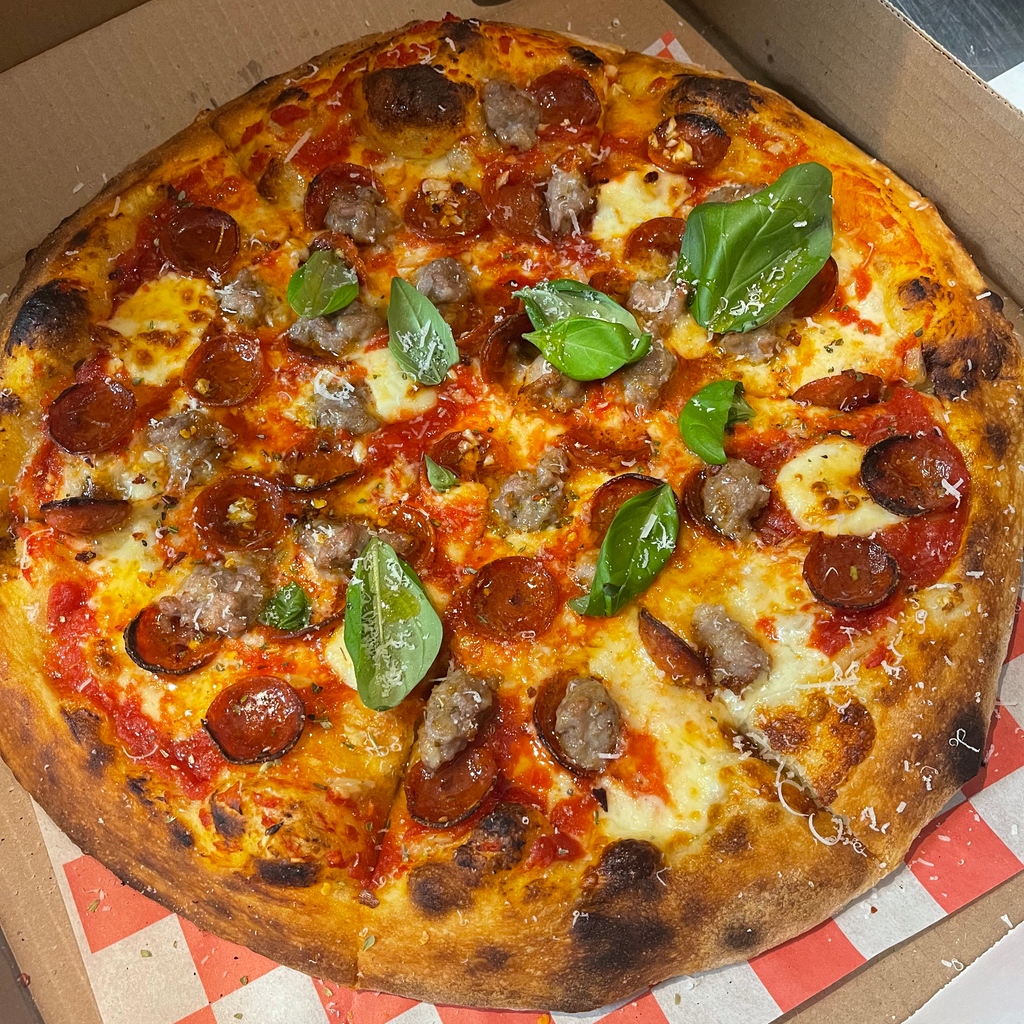 HookAndMaster's tweet photo. THIS IS NOT A DRILL. It is NATIONAL PIZZA PARTY DAY (we did not make this up)!!! Celebrate the right way with @hookandmaster delivery from 11:30AM-10PM! Click the link below to get connected to delivery in your area! ππ₯³ππ₯
#pizza #grabaslice #hookandmaster #phillyeats https://t.co/A23HgKyi1L