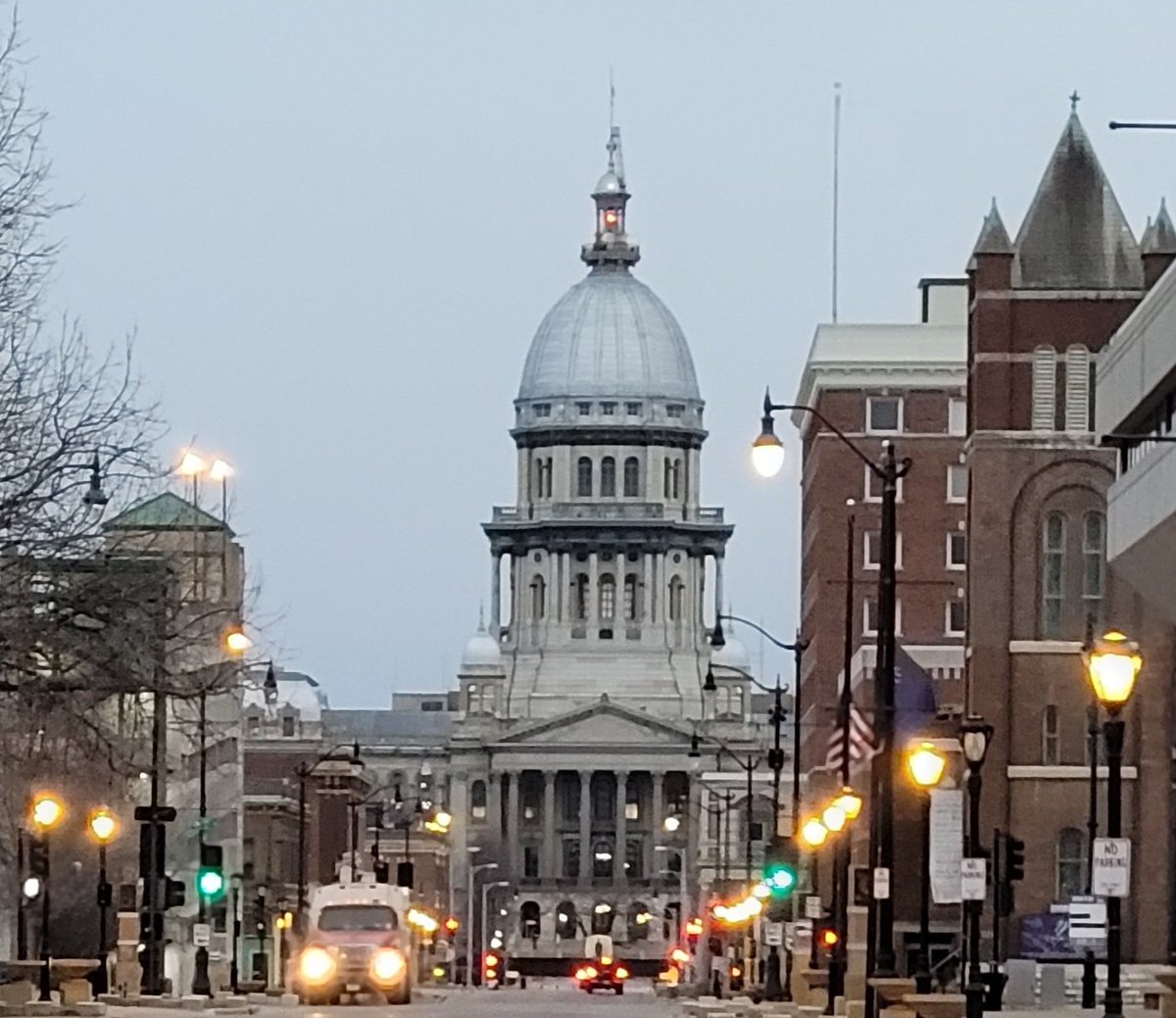 NWMCLegislative's tweet photo. Illinois lawmakers must ACT! 

Municipalities balance the need to provide vital services, maintain infrastructure and secure safe communities with the limited resources available. 

Time to finally #InvestInCommunites. 

Time to increase LGDF in the budget. https://t.co/XBirCE81cn