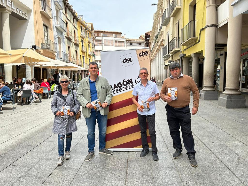 JoaquinPalacin's tweet photo. En Barbastro y Monzón,hablando de empleo.
Desde CHA apostamos por un marco aragonés de negociación colectiva y de relaciones laborales propio,para impulsar una política de empleo q dignifique el trabajo,elimine la precariedad y sitúe al trabajo como elemento de integración social https://t.co/MVLC8M4CNI