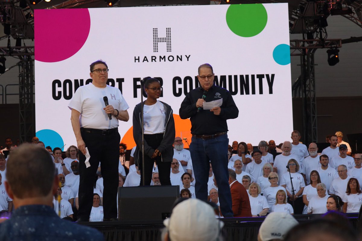 Apex 1 Radio (@radio_apex) on Twitter photo Last night <a href="/harmonycolumbus/">Harmony Project Columbus</a> performed live in public for the first time since 2019, and it was epic
<a href="/TheNewAmerican8/">The New Americans</a> Last night <a href="/harmonycolumbus/">Harmony Project Columbus</a> performed live in public for the first time since 2019, and it was epic
<a href="/TheNewAmerican8/">The New Americans</a>