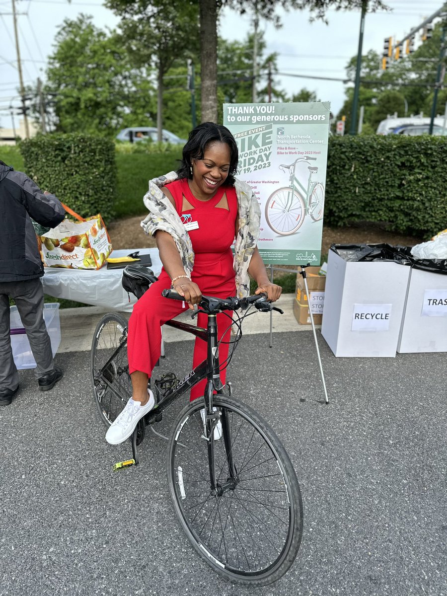 It’s a wonderful morning to be out in the community on National #BikeToWorkDay!🚴‍♀️🚴‍♂️ Today, we acknowledge the significant health benefits of biking and its importance in reducing greenhouse gas emissions. We must #KeepOurRoadsSafe!