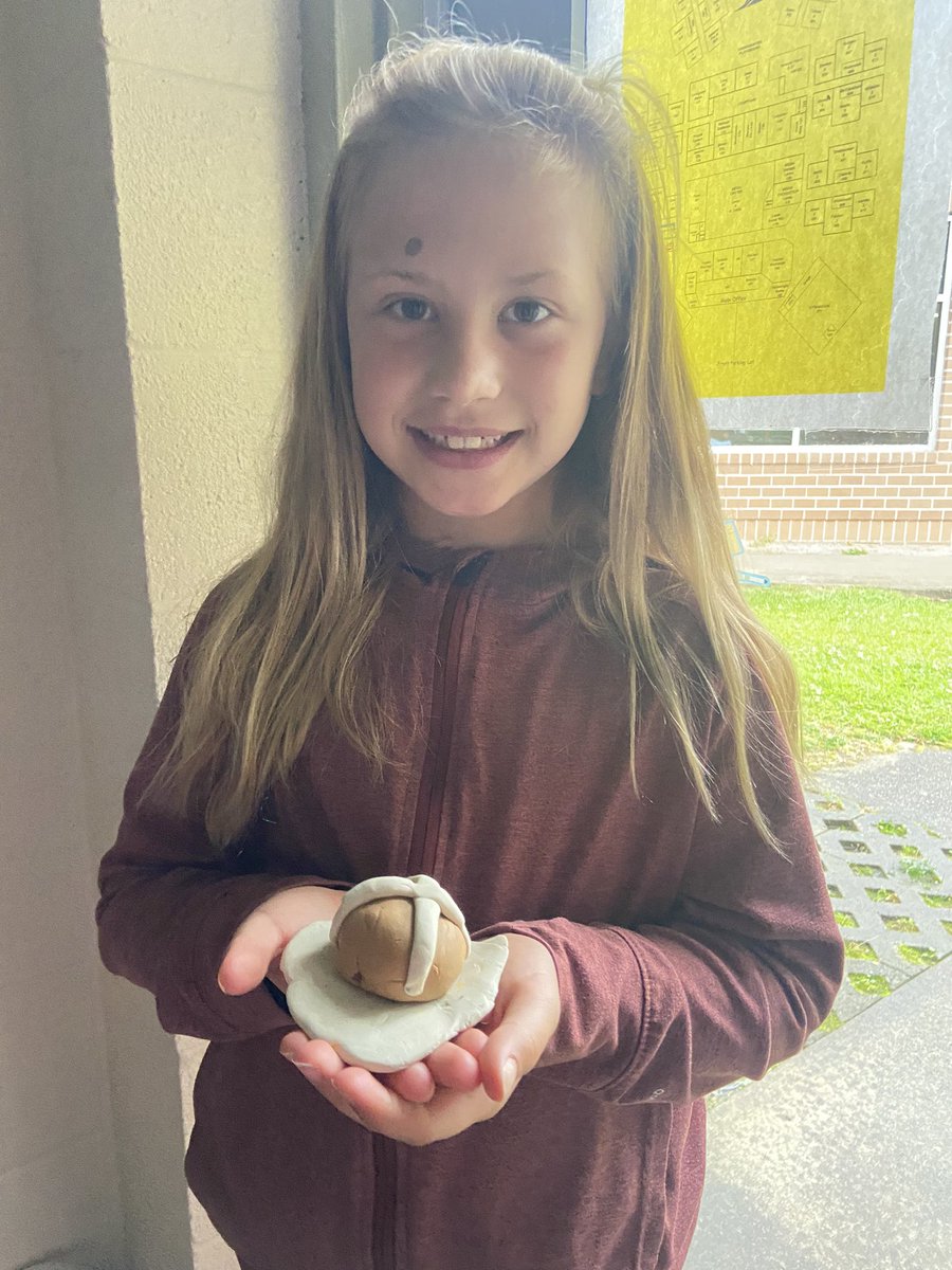 On Friday mornings we try to work on our fine motor skills with play doh. These Ss made an avacado and a cinnamon roll. <a href="/mcpssandcastle/">MCPS</a>