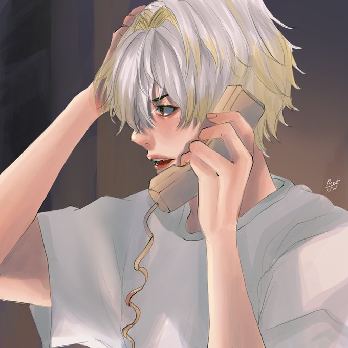 「short hair talking on phone」 illustration images(Latest)