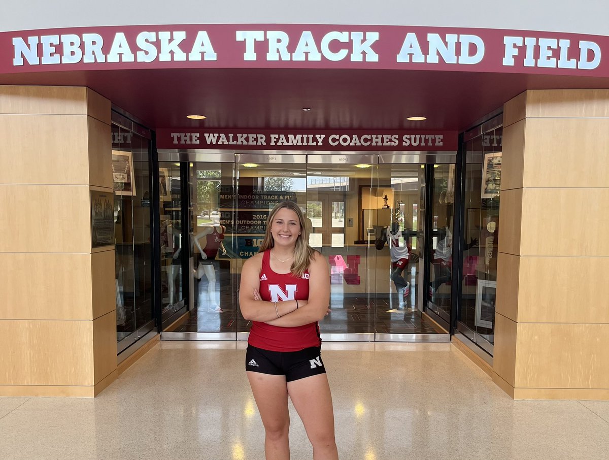 throwing_the's tweet photo. Committed! JR @lauren_stpeters going to the @bigten! @nationalthrows @TTFCA @Nebraskathrows @TXMileSplit @beau_throws @Gosset41 @ihss_dfw @AledoISD @AthleticdotNet @HuskerFBNation @Huskers @trackalerts @BearcatsofAledo @JenniferStPete4 @ThomasStPeters1 https://t.co/pesKhDfan1
