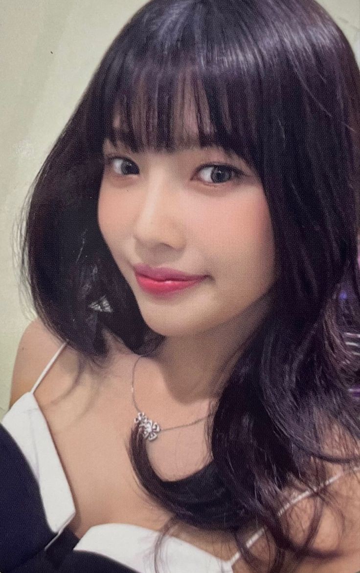 ALUNA TRISHA. tweet media