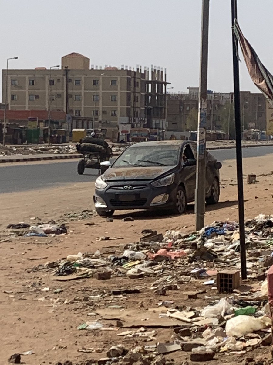 العربيه دي موجوده ف الازهري مربع ١٤ قصاد مخبز رغد ، قزازه مكسور وقطعت بنزين على م اظن

رتويت