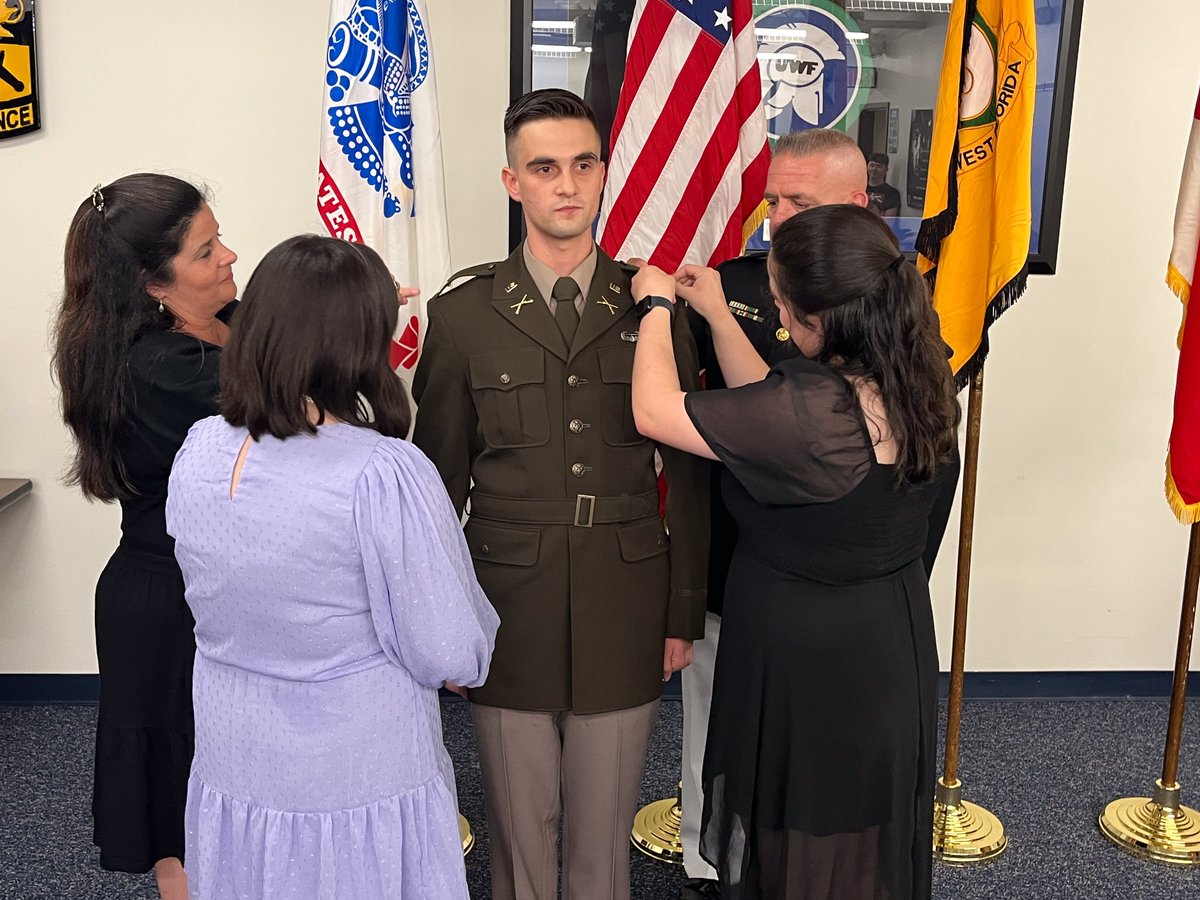 The University of West Florida ROTC Family would like to congratulate 2LT Joshua Murphy and 2LT Zach Panici on their Commissioning which took place in Pensacola, Florida on 18 May 2023. Good luck to both of you!! @6thBdeArmyROTC @ArmyROTC @CG_ArmyROTC @TRADOC @uwfmvrc @UWF