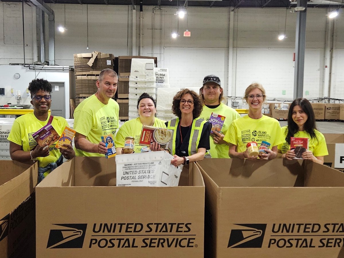 As part of our Project C commitment, @nationalgridus partnered with @IslandHarvest to support the #StampOutHunger food drive last weekend. In total, we collected over 300,000 meals for Long Islanders in need. #NGProjectC #StandforC