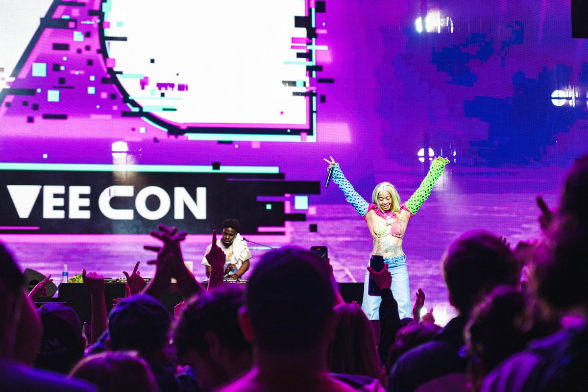 Last night <a href="/TiaCorine/">tiafreakyass</a> x <a href="/MannieIL22/">YO MANNIE iL</a> <a href="/veecon/">VeeCon</a> #VeeCon2023 #veecon