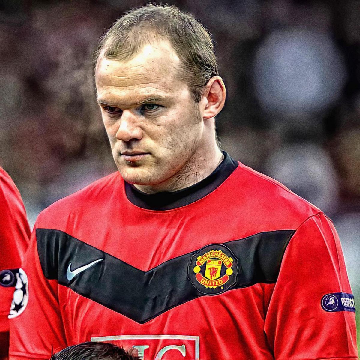 RemarksFootball's tweet photo. 🚨UNPOPULAR OPINION: Wayne Rooney should be regarded more of a legend for Manchester United than Cristiano Ronaldo. 🔥 https://t.co/UMa8NES4FN