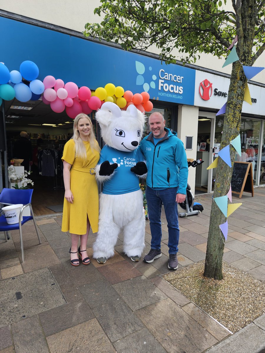 bitcni's tweet photo. It's no 'pipe dream' but the team @phoenixni have upped their game to create a fab window display at the #Holywood @CancerFocusNI shop as part of our #ShopsChallenge today. Looking fit, furry AND fabulous! https://t.co/FvYBRTeL77