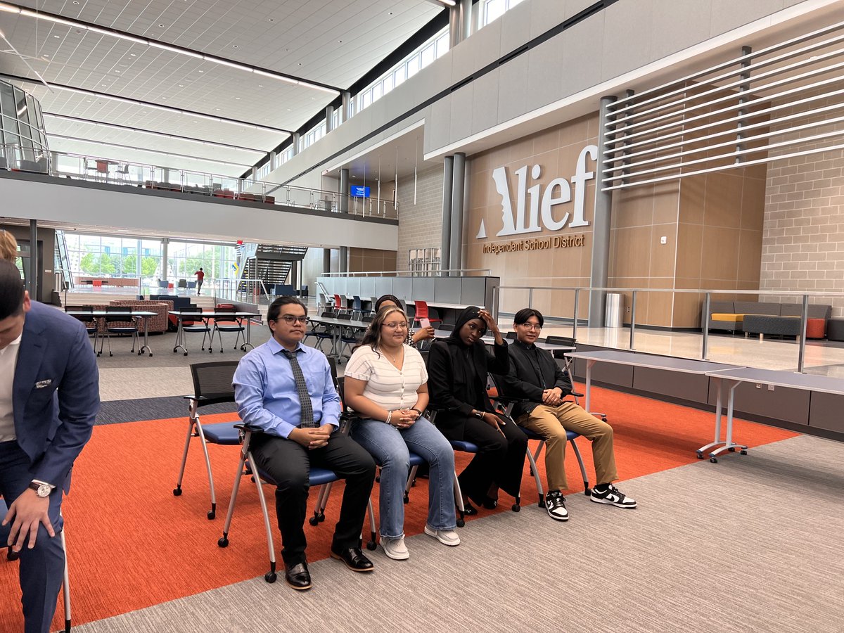 Alief_Career's tweet photo. We had 4 Architecture students receive $1,000 scholarships this week. Ameenat Adisa, Sonia Jacobo, Luis Diaz & Cesar Mejia we are so proud of your achievements! @AliefISD @AliefCTE Alief Independent School District #ChooseAlief #ACACOneTeam https://t.co/frpB6n0dwV