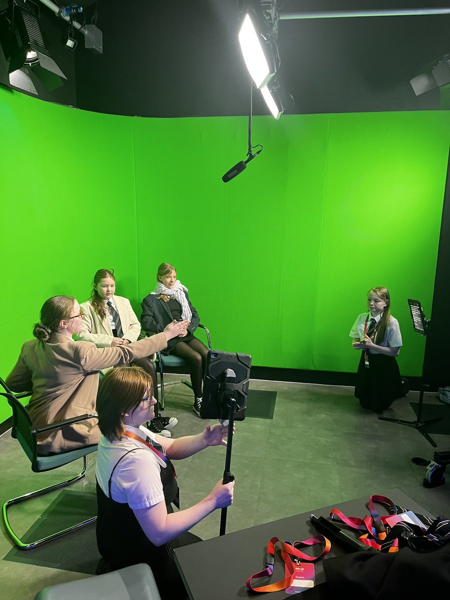 FridaySahs's tweet photo. Our pupils enjoyed visiting the Sky Up Academy Studios in Livingston today. Pupils scripted and produced a news report on the adverse effects of climate change! Fantastic work everyone 😄. https://t.co/K5wDz3bIrw