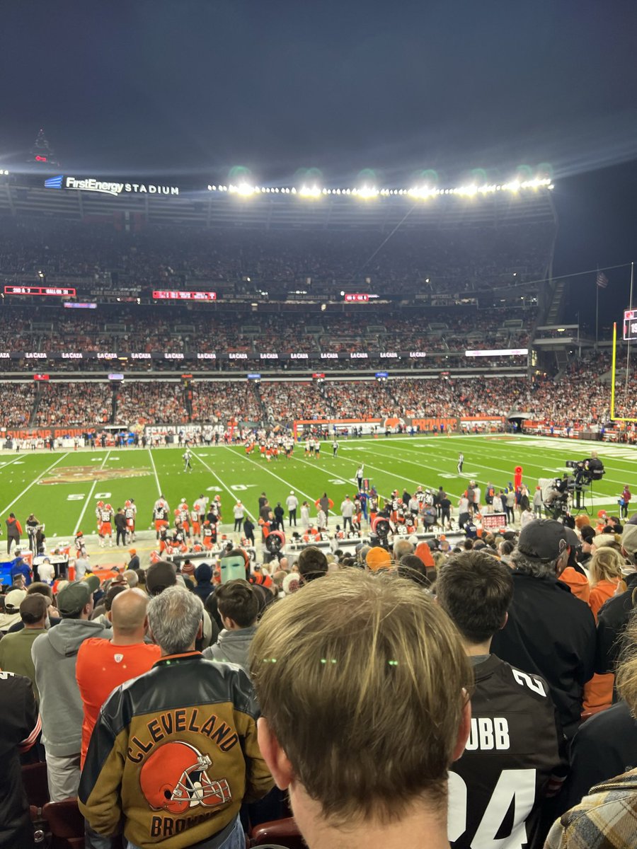 Good morning #Browns fans! You made it through the week!  Blast through today and onto that amazing weekend!  Have a wonderful day and GO <a href="/BROWNS/">Cleveland Browns</a>!

#DawgPound