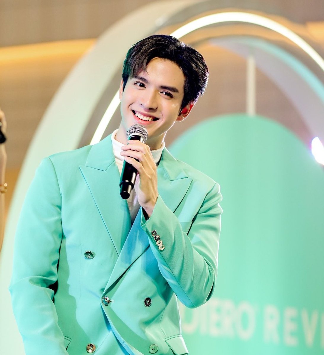 Chaline59142439's tweet photo. หลงรักแบรนด์แอมบาส หล่อน่ารักหน้าสดใส่ผิวหน้าใสกิ๊กขนาดนี้เพิ่มความมั้นใจในผลิตภัณฑ์
ต้องจัดตามแล้ว🛒👇
#RevivexFilm
#ฟิลเลอร์รีไวฟ์
#transparentskin
#FilmThanapat
@film_tnp20 https://t.co/Ers5d3whEx
