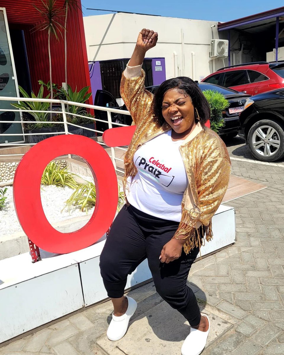 clement_afreh's tweet photo. Happy Birthday sweet sis @gospelsoja
Age with grace and favour 

#MayQueens
#birthday https://t.co/r4pGjq1d2j