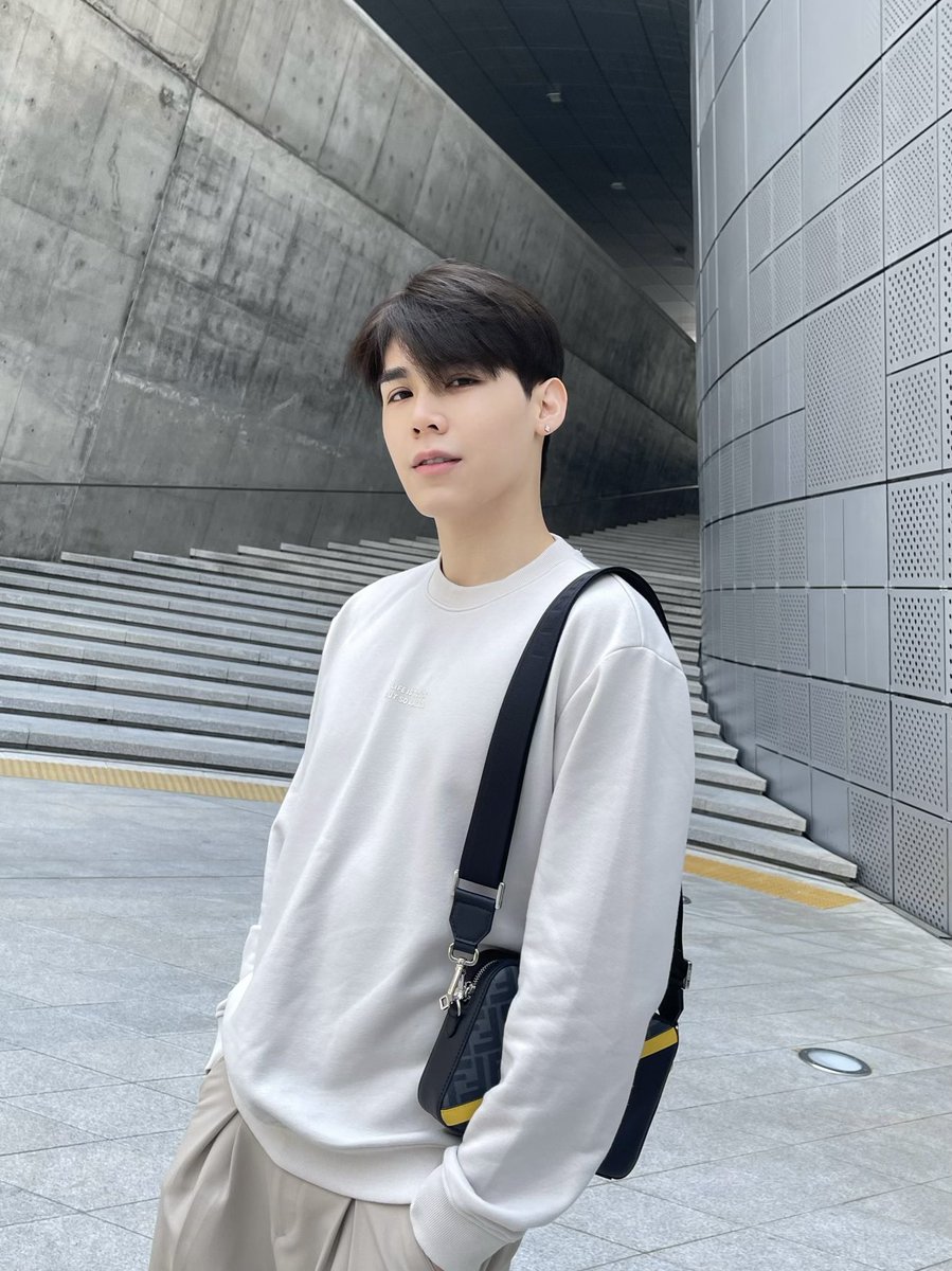 Korea first time 👌🏻

#Peatwasu #CaptainPeat #BabyFeat