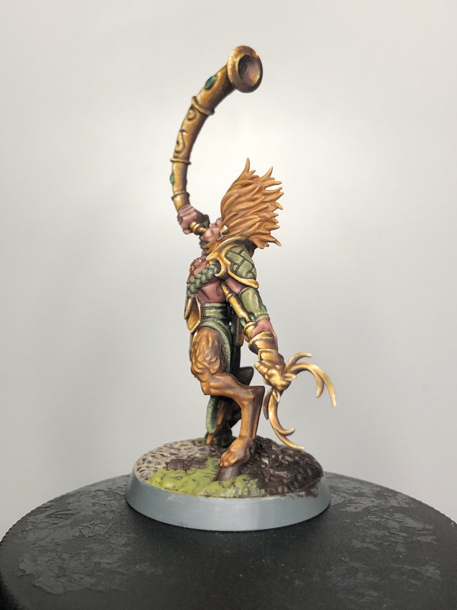 FancyKelvin's tweet photo. I hit the metallics with a few highlights and added a couple of glares on the horn &amp; started on the base.
#aos #warhammercommunity
#gamesworkshop #ageofsigmar #wip #warhammerwip #hobbypainter #paintingwarhammer #miniaturepainting 
#sylvaneth #kurnoth #skaethswildhunt #kurnothi https://t.co/L4vkZoxDic