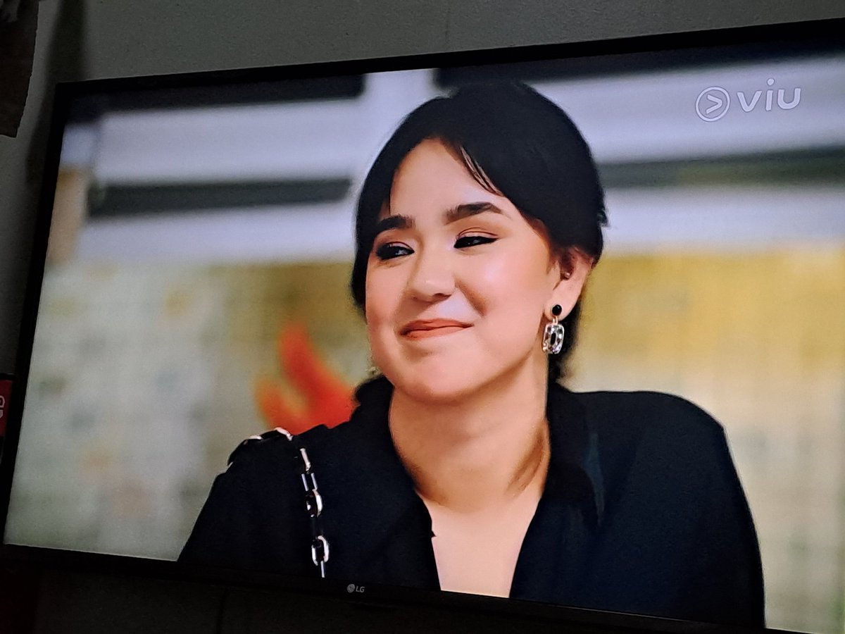 xandz34's tweet photo. Bawat episode WOW
Nakaka excite...
Grabe, nakaka-kaba! 🤩
#TheWriteOne
#thewriteonviu #happyviuing #viu #viuph #viuseries #viuoriginal #rurumadrid #biancaumali
@Rurumadrid8 @bianxxxxxa @PaulAndreSalas @mikeequintos @lotlotdeleon @RoyceCabrera @kkydsnts @Viu_PH @gmanetwork https://t.co/QVIhIVjQY6