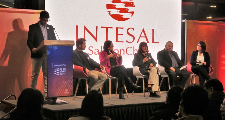 mundoacuicola's tweet photo. #Investigadores(as) analizaron aportes y desafíos del nuevo Plan de #Ciencias para la #Salmonicultura de #Intesal
https://t.co/BI7bfkGfNE https://t.co/CKx4QU25Xe