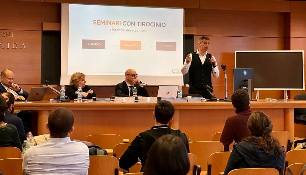 Cassa_CDC's tweet photo. Secondo appuntamento del progetto della Cassa #DottoriCommercialisti con @SapienzaRoma: “Fare i conti con il futuro”. Giovani e formazione per un futuro previdenziale consapevole.

🗞️ L’articolo a firma del Presidente @StefanoDistilli su @stampaadepp: https://t.co/KCNHDUootY https://t.co/LvjdbGiF1n