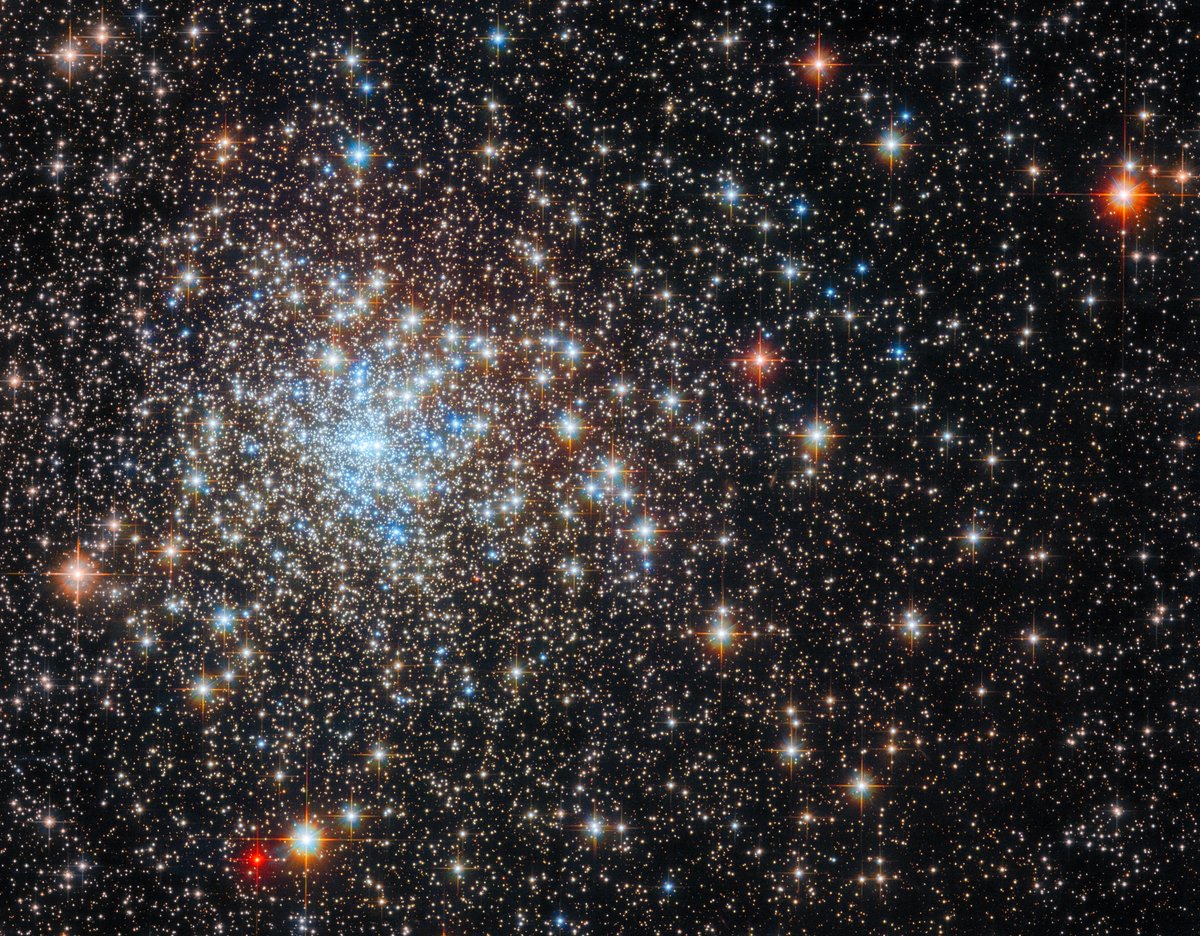 About 26,000 light-years away, the globular star cluster NGC 6325 shines in this #HubbleFriday view.

Globular clusters are tightly bound collections of stars that contain anywhere from tens of thousands to millions of members: go.nasa.gov/3WetrQu