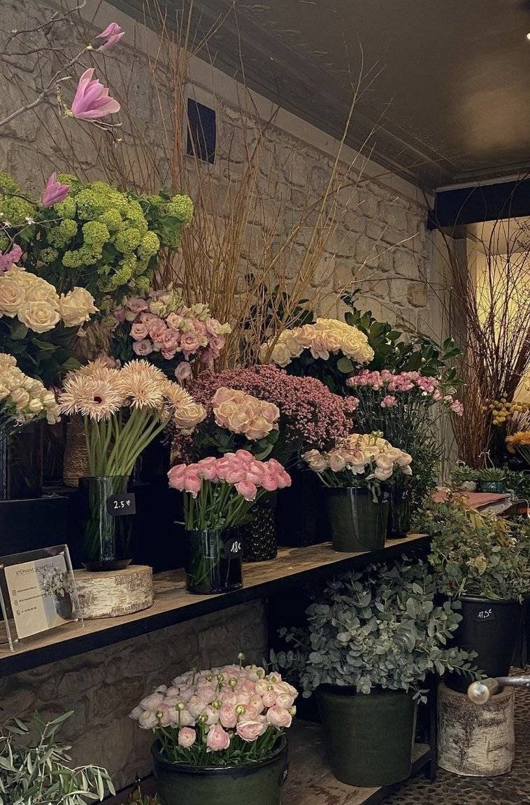 i could live in a flower shop 🌸🌷💐