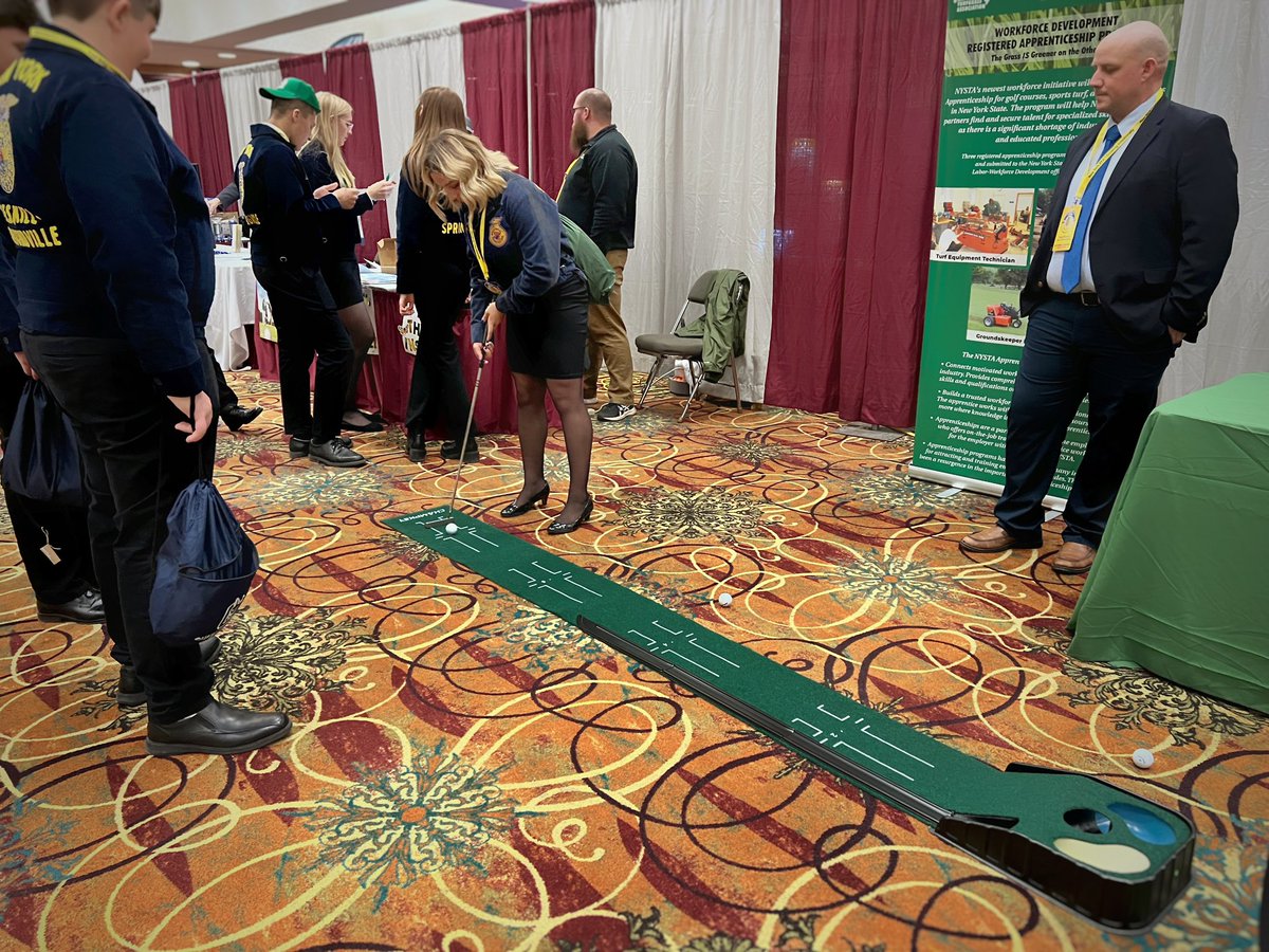Day ✌️ is rolling!!! <a href="/NYSTurfgrass/">NYS Turfgrass Assn.</a> #FFA #Buffalo #thefuture @tbloom_golf