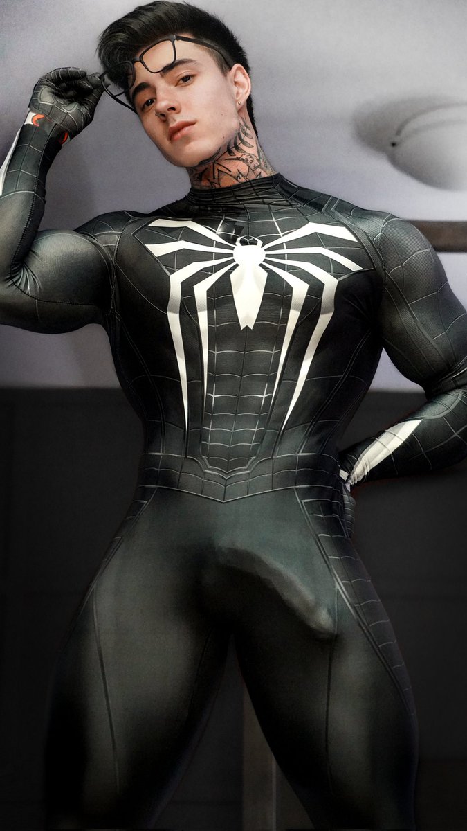 Sixam on Twitter: "RT @jakipz: See anything you like 😏🕷️🕸️? More content 🔞👉 http://Jakipz"