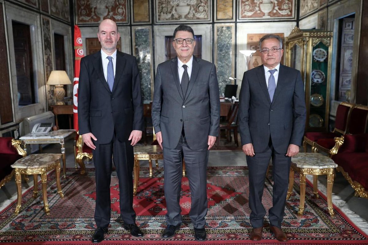 AmbSuisseTunis's tweet photo. Merci au président de l'@ARPtn Brahim Bouderbala pour son accueil chaleureux lors de ma 1ère visite à l'Assemblée des représentants du peuple. Cette rencontre nous a donné l'occasion d'évoquer la situation politique en #Tunisie et nos relations bilatérales 🇨🇭🤝🇹🇳. @Pr_Bouderbala https://t.co/615h1aLX45