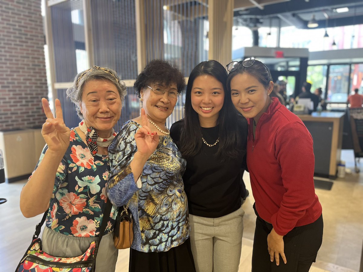 dcmoapia's tweet photo. MOAPIA and friends at  @DCPoliceDept &amp;  @SecretService had a coffee &amp; chat with folks from the Chinatown community.

Great opportunity to listen to community concerns and build stronger connections at the cool Capital One Cafe @CapitalOneCafe #DCComeback https://t.co/TiZSRXPU4c