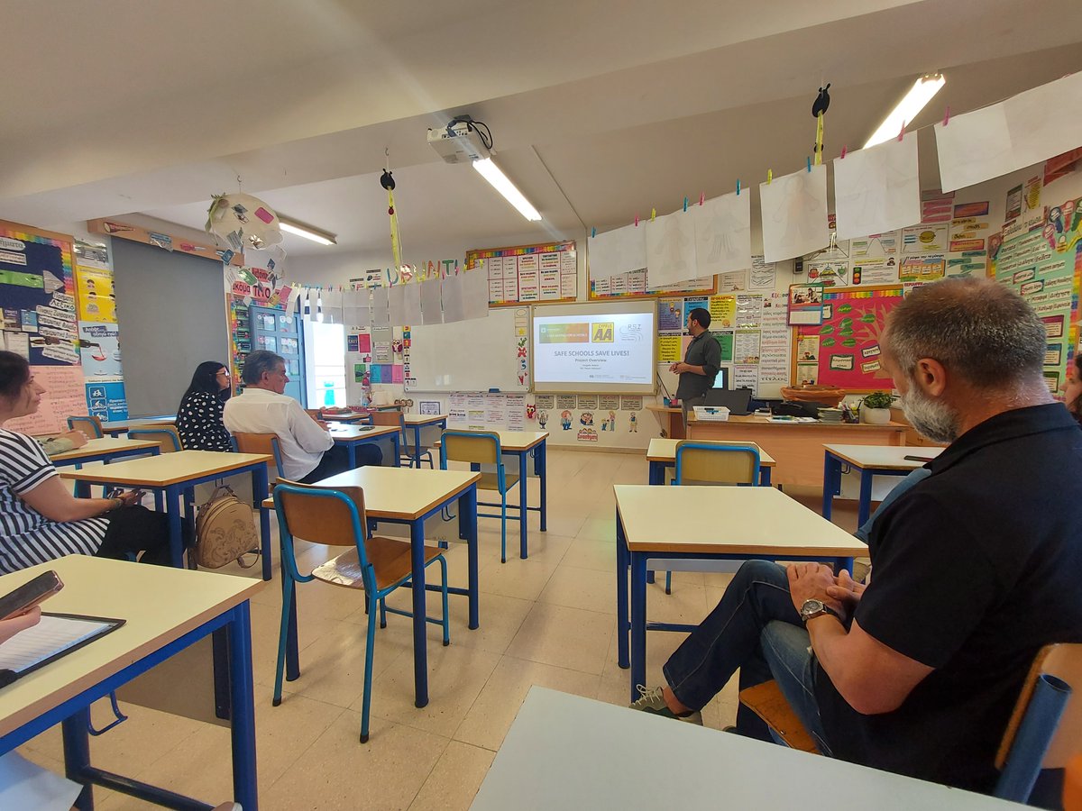Εκπρόσωποι του Συμβουλίου Οδικής Ασφάλειας  πραγματοποίησαν (18/05/2023) επίσκεψη στο Δημοτικό Σχολείο Φρενάρου,  μαζί με εκπροσώπους της Σχολικής Εφορείας Κοκκινοχωρίων, το Ινστιτούτο Οδικής Ασφάλειας «Πάνος Μυλωνάς» και τον Κυπριακό Σύνδεσμο Αυτοκινήτου <a href="/UNGRSW/">UN Road Safety Week</a> #RoadSafetyWeek