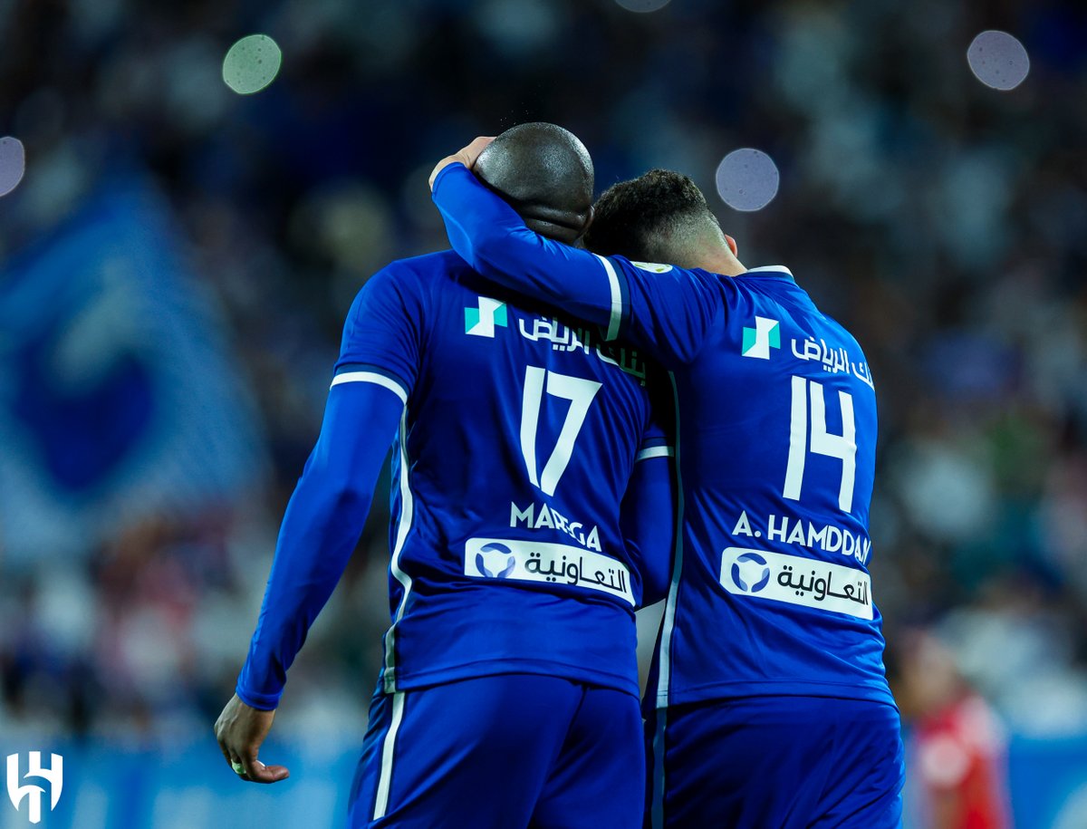 🔝فرحـة القاطـرة بعدستنـا 😍💙

#الهلال