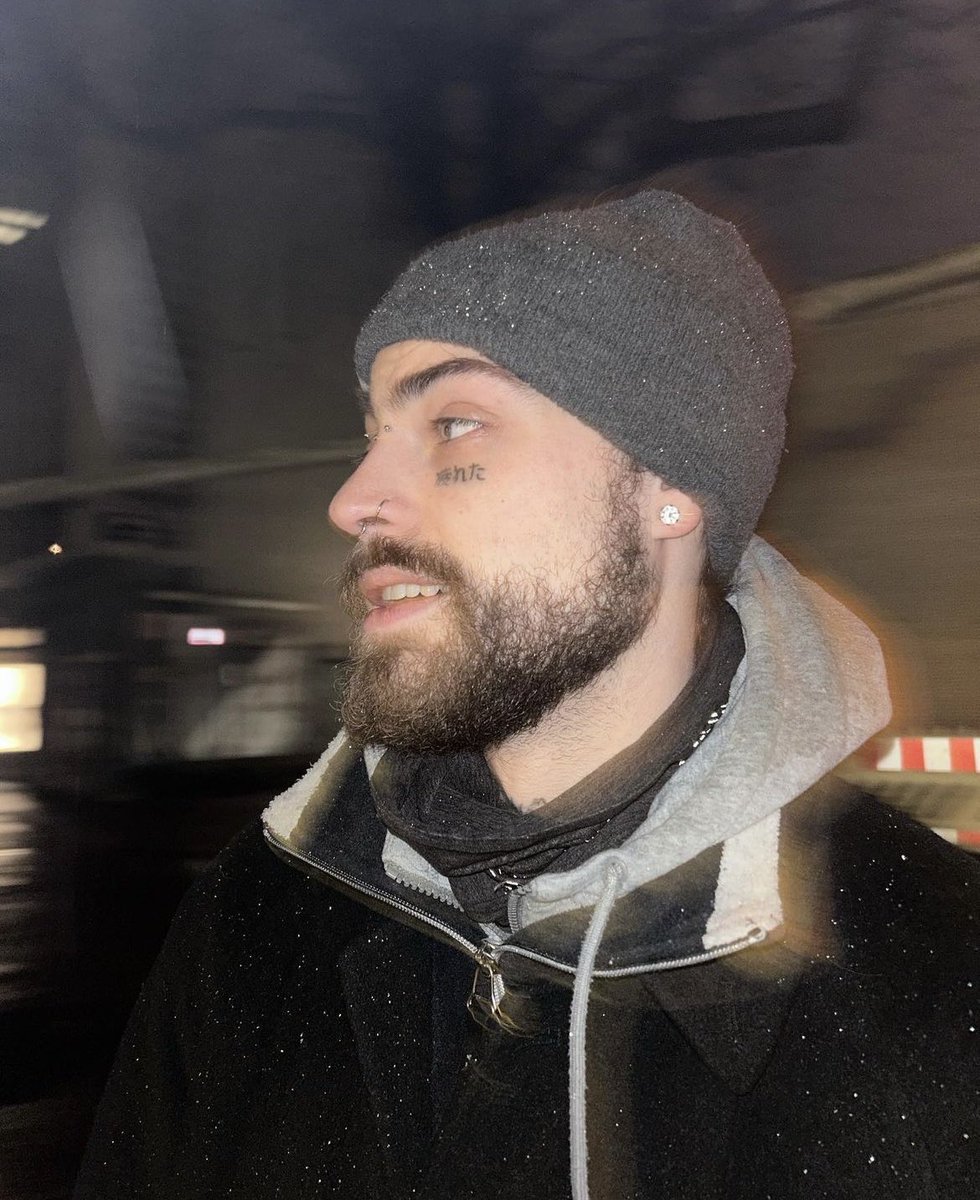 — cherche recherche rpdm rp dm —

Bonsoir,
Après plusieurs semaines (mois?) d’absence, j’aimerais discuter, rencontrer de nouvelles personnes. En espérant vous voir bientôt dans mes dms.

♡ Follow et dm.
↻ Pour la visu svp