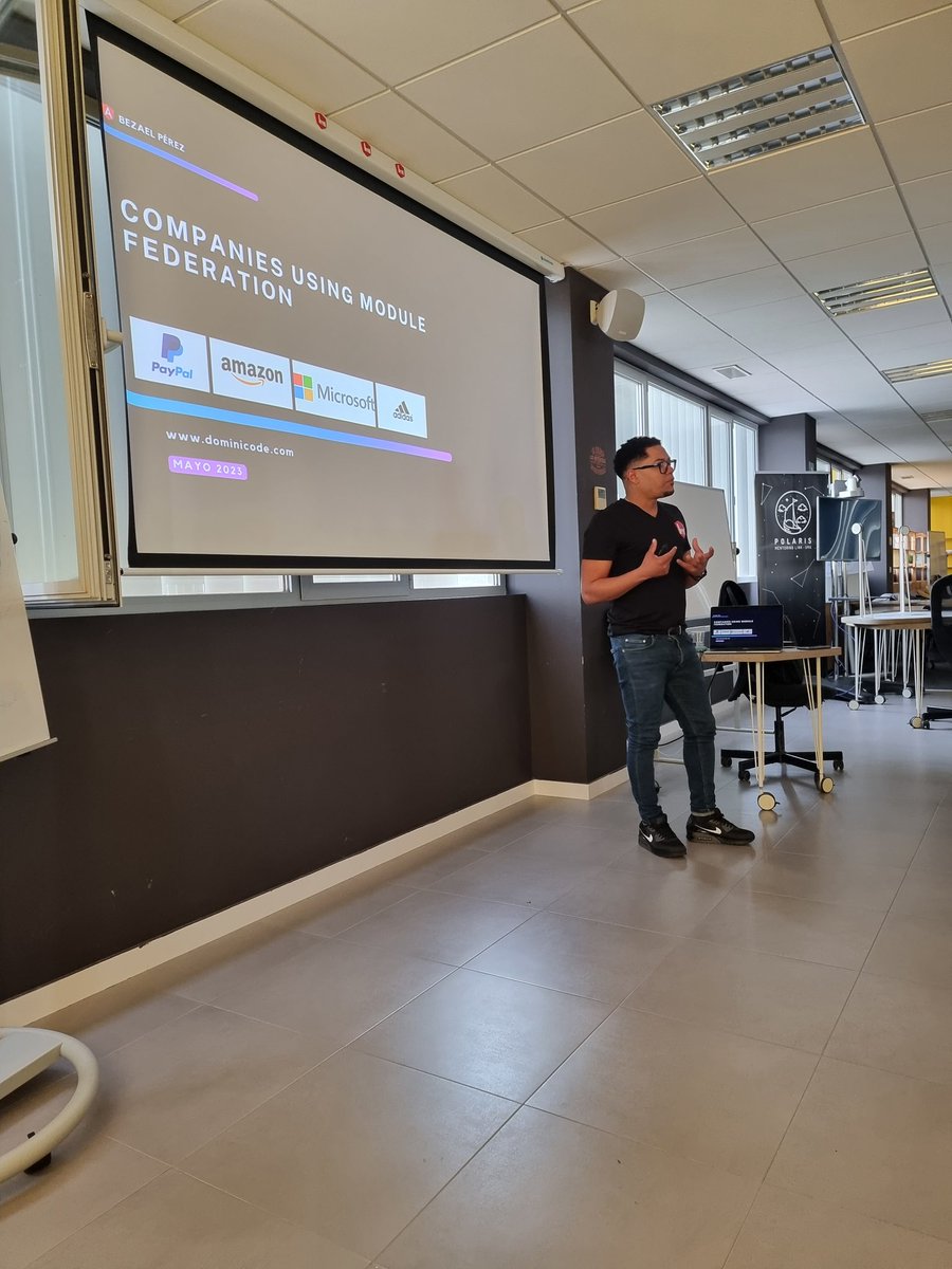 Vue Málaga (@vuejsmalaga) on Twitter photo Orgullosos de poder asistir a una pedazo de charla de el gran <a href="/bezael_perez/">Bezael Pérez</a>, organizada por nuestra comunidad hermana <a href="/AngularMalaga/">Angular Málaga</a> 👌🏻😉 Orgullosos de poder asistir a una pedazo de charla de el gran <a href="/bezael_perez/">Bezael Pérez</a>, organizada por nuestra comunidad hermana <a href="/AngularMalaga/">Angular Málaga</a> 👌🏻😉