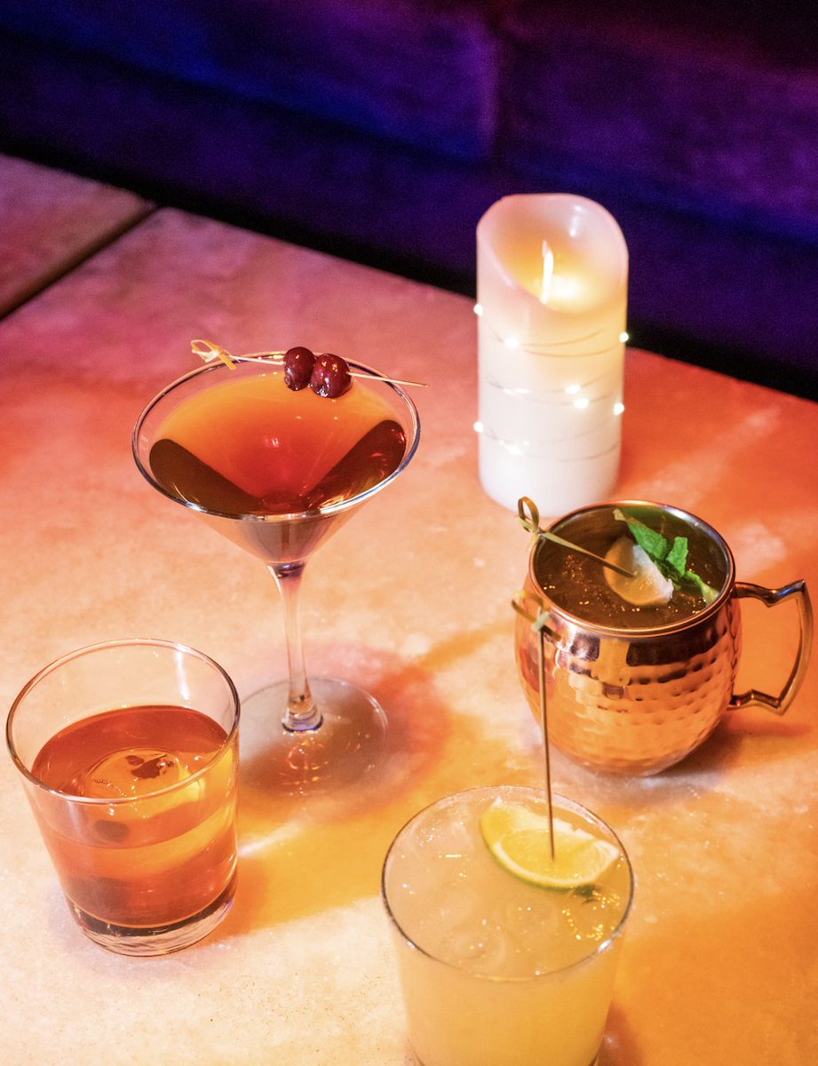 Ready for drinks at #LilyBarLV 🍸