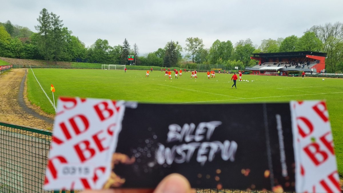 jose_nski's tweet photo. ✅️ 15/2023
📅 19.05.2023 🕕 18:00
🏆 IV liga małopolska 
🏟 Stadion w Andrychowie 
👥️ 350
⚽️ Beskid Andrychów 🆚️ @mks_kalwarianka 2️⃣:1️⃣ 
🎫 - 10 PLN
🍺 - 5 PLN
🍽 - 10 PLN
#biletnadziś #groundhopping https://t.co/8po6iUt9A5