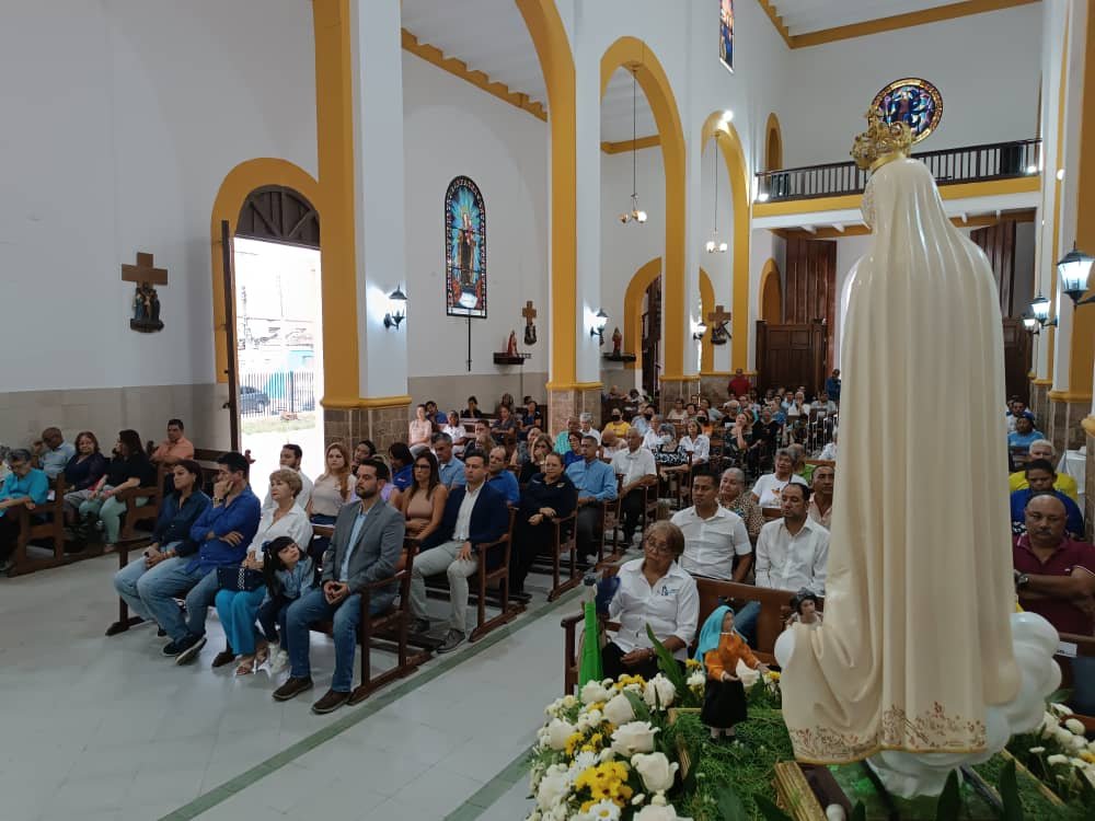 partidoUNT: La #DER y militancia de <a href="/unt_carabobo/">Partido UNT Carabobo</a> celebró junto a feligreses y el monseñor Ricardo Guerra una misa de acción de gracia por los #241Años de elevación de Naguanagua como parroquia eclesiástica, bajo la advocación de Nuestra Señora de Begoña…