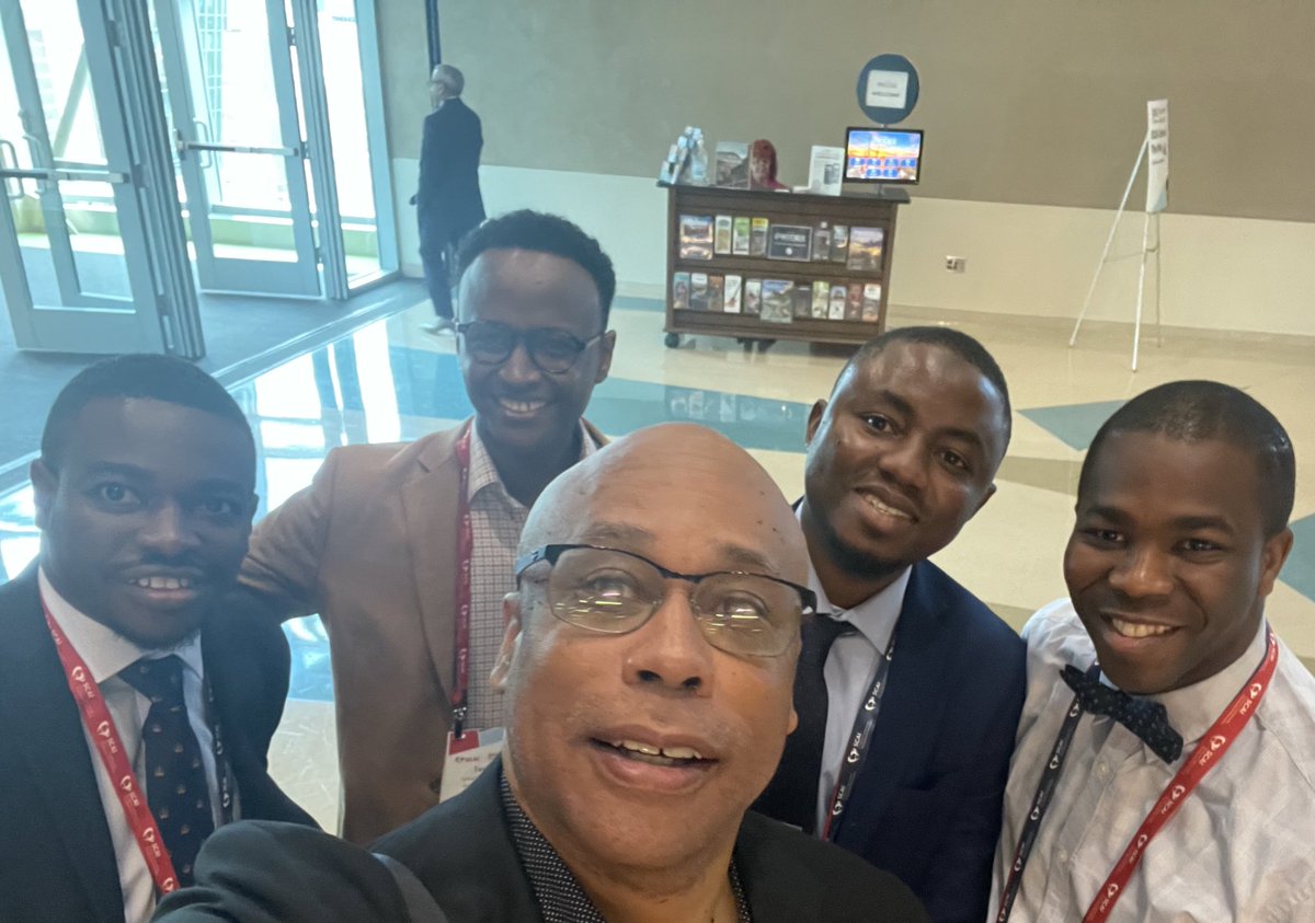 @SCAI 
These Interventional Cardiologists taking in the sights, sounds of Phoenix and the incredible sessions at #SCAI2023. Heart disease is definitely in trouble!
#BlackMenInMedicine