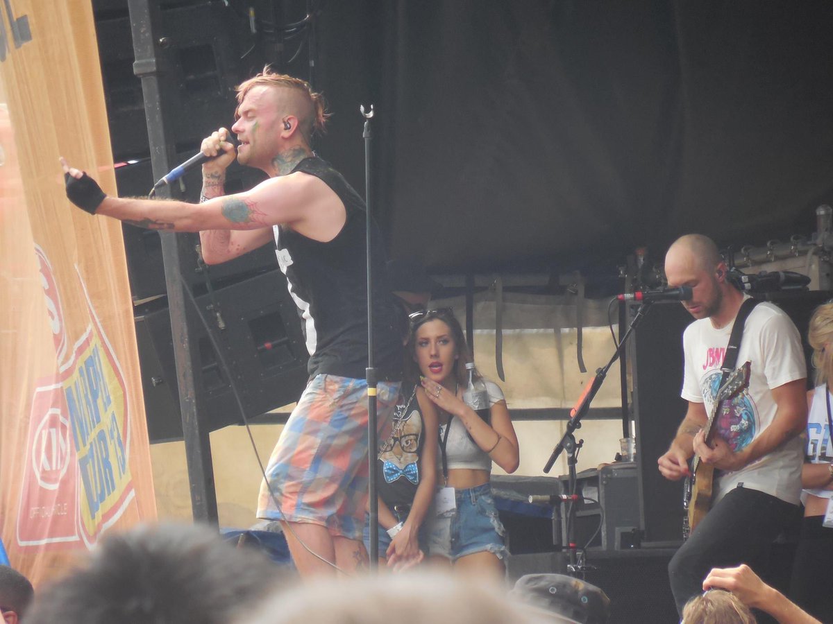 witchxpudding's tweet photo. Last time I saw The Used live was Warped Tour 2013, my first one. I had just moved to Daytona with my bf at the time, enrolled in college and started my adult life. Finally seeing them again Saturday with PTV for the FIRST TIME๐ค lots of full-circle moments for me rn๐ค https://t.co/BRAMgikVnI