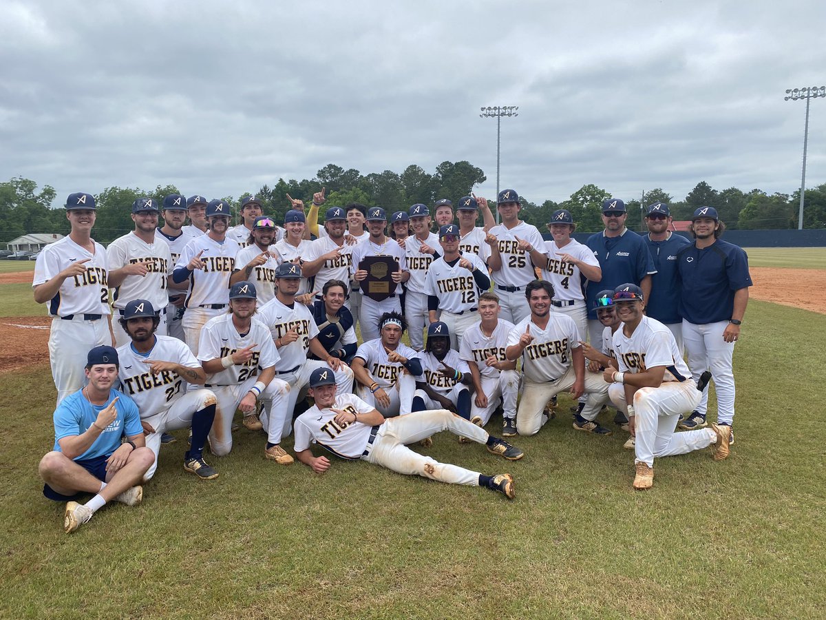 GCAA (@thegcaa) on Twitter photo Off to Grand Junction. The <a href="/NJCAABaseball/">NJCAA Baseball</a> Appalachian District Champions <a href="/JUCOWorldSeries/">JUCO World Series⚾️</a> Off to Grand Junction. The <a href="/NJCAABaseball/">NJCAA Baseball</a> Appalachian District Champions <a href="/JUCOWorldSeries/">JUCO World Series⚾️</a>