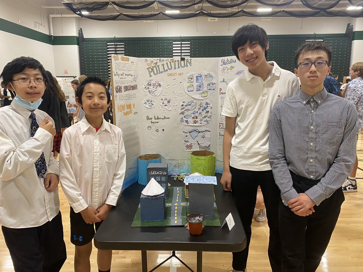 CTroutmanTech's tweet image. 8th graders have been spending the month of May working on their Cross-Curricular project - finding a problem in the community and coming up with a solution! Today students shared out their projects with the school, district staff, parents and community members @erms_DCSD