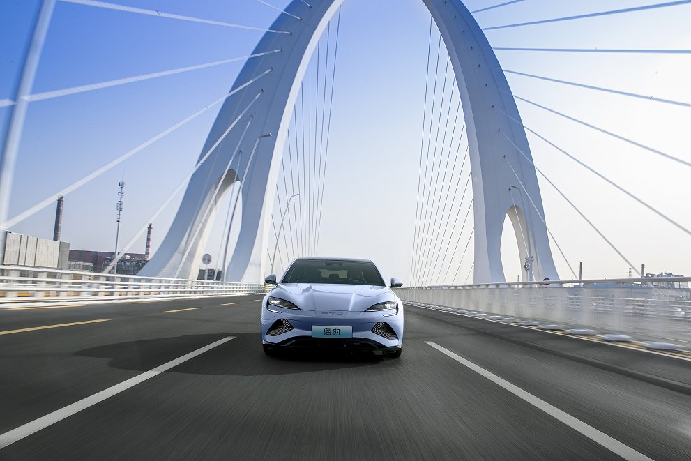 eastwest_conn's tweet photo. BYD Seal won the double certification title of "Safety Star + Green Star" at the 2023 Auto Evaluation International Summit
https://t.co/7SzQssJu4T
#BYD #EV #BYDDF #BYDD https://t.co/C5WpVLmCgc