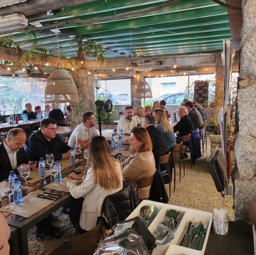 Dinar de suport amb la presència de Jordi Turull al restaurant Mas Taxonera.

#campanya #arenysdemar #maresme #juntspercatalunya #juntsxcat #juntsperarenys #parlamentdecatalunya #parlament #lauraborras #eleccions