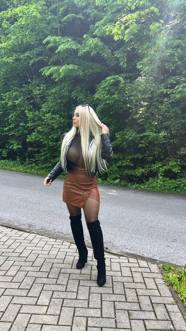 spriiing 🌹 https://t.co/UaHZjaNpVK