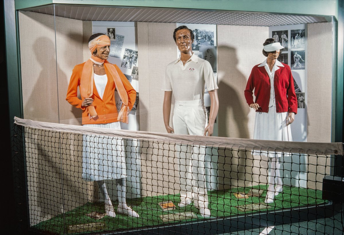 Happy Birthday to the Wimbledon Lawn Tennis Museum! The Museum opened on 19 May 1977 in Wimbledon’s Centenary year. To celebrate we’ve unearthed some Michael Cole shots of the Museum in its opening year.
#Wimbledon #TennisHistory #MuseumLife #WimbledonTennis