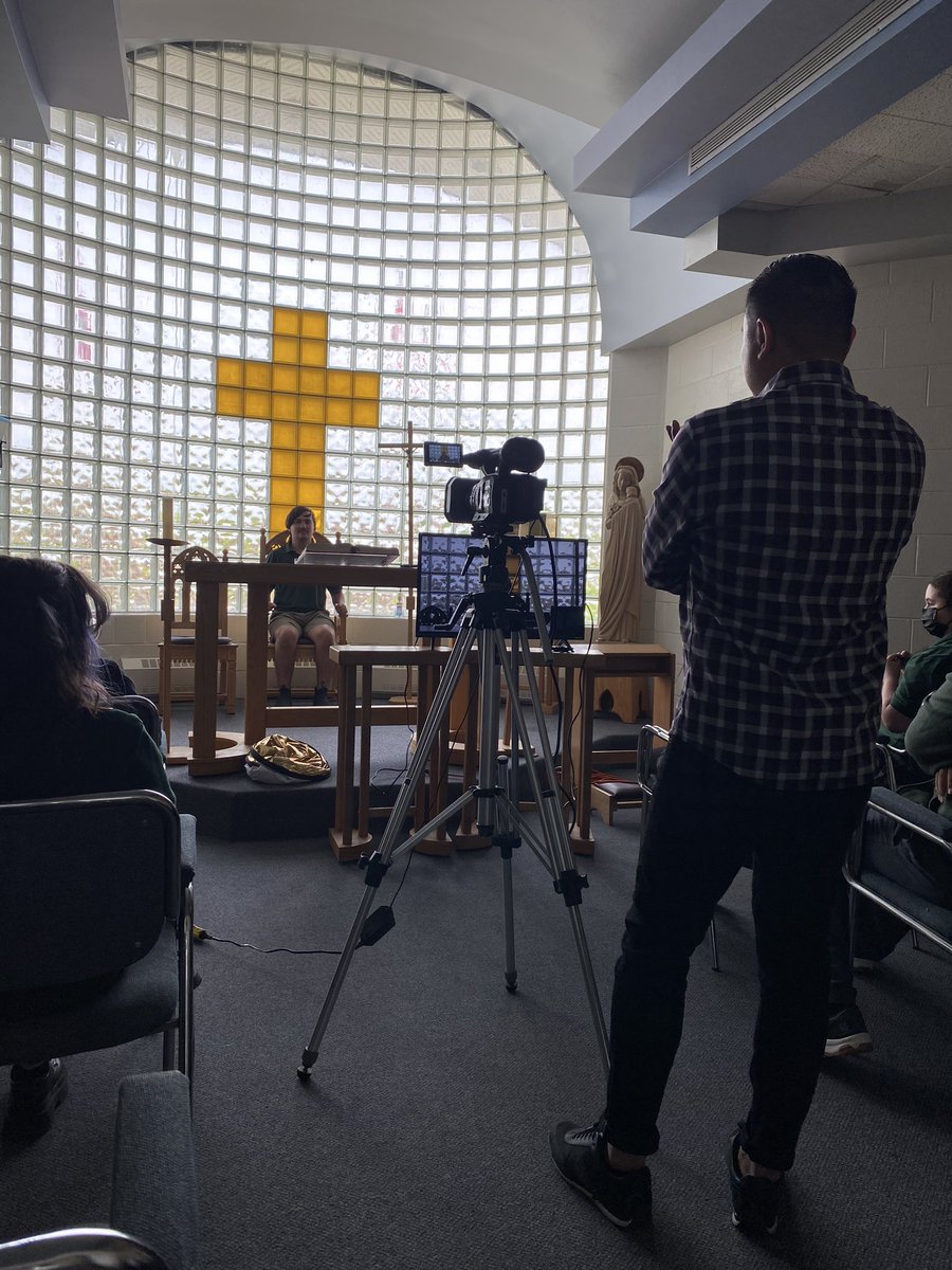 mrsmcdhc's tweet image. Thanks to Ron Sim, CSC, award winning Director &amp;amp; Cinematographer for speaking with SHSM-ICT members today about film &amp;amp; commercial production + a lighting workshop for SHSM members &amp;amp; Gr 12 @HCComTech Fortunate to have had your knowledge, experience &amp;amp; expertise today in our class.